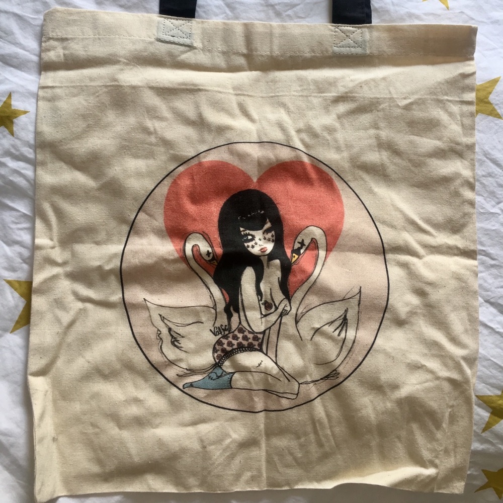 🆕 Valfre Swan Girl Tote Bag